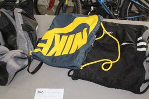 lot 84 image: Lot of (3) Duffle Bags