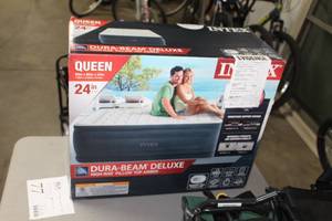 lot 77 image: Intex Dura-Beam Deluxe Size Queen High-Rise Pillow Top Air Bed