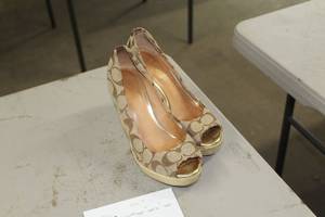 lot 121 image: Coach Womens Shoes Size 7