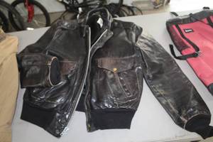 lot 94 image: Park V Mens Leather Jacket Size 46