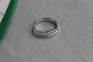 lot 175 image: 0.40ct 4 Natural Round Full Cut Diamond5 Natural Staight Baguettes 14K White Gold Ring