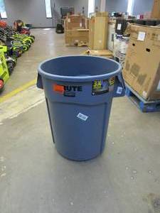 lot 749 image: RUBBERMAID BRUTE 44 GALLON TRASH CAN (TRASH CAN ONLY, IN NICE SHAPE)