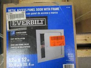 lot 846 image: Everbilt Metal Access Panel Door With Frame, 12 x 12 (OPEN BOX)