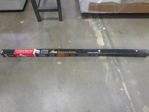 lot 940 image: PEAK ALUMINUM RAILING 6 ft. White Aluminum Deck Railing Hand and Base Rail (50110)