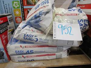 lot 952 image: LOT OF EASY SAND PATCHING AND JOINT COMPOUND (ONE BAG IS RIPPED OPEN, SEE PHOTOS)