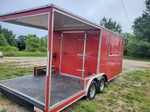2019 DISCOVERY CARGO FOOD TRAILER READY TO GO