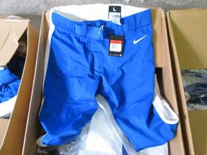 lot 12 image: Box of Mens Nike Football Pants (L...