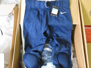 lot 15 image: Box of Mens Nike Football Pants (M...
