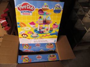 lot 37 image: 4 new Play-Doh kitchen creations...