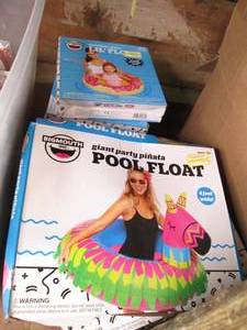 lot 144 image: 5 adult piniata and 4 kids donut po...