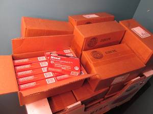 lot 204 image: Box of Non Drowsy Nasal Decongestan...