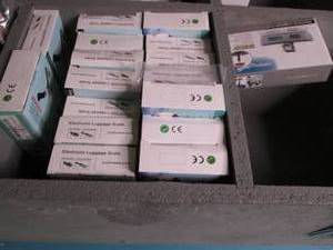 lot 205 image: 17 Electronic Luggage Scales...