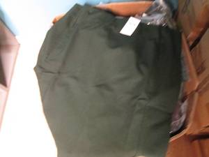 lot 207 image: A box of J. Jill Ladies Skirt (Hunt...