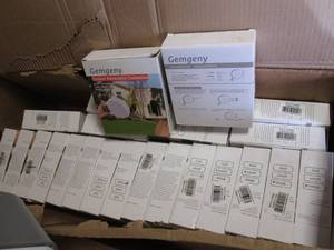 lot 208 image: gemgeny Outdoor Retractable Clothes...