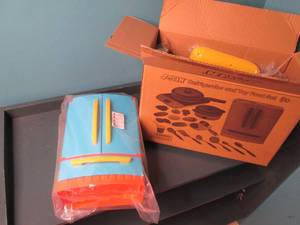 lot 224 image: Joyin Refrigerator and Toy Food Set...