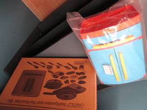 lot 231 image: Joyin Refrigerator and Toy Food Set...