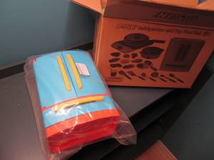 lot 233 image: Joyin Refrigerator and Toy Food Set...