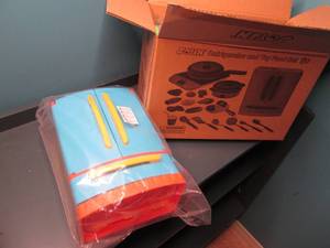 lot 235 image: Joyin Refrigerator and Toy Food Set...