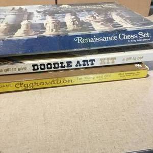lot 27 image: 3 Vintage games See pictures