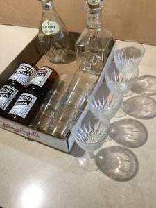 lot 57 image: 2 decanters 4 brown bar glasses 8 clear.