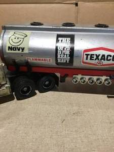 lot 3 image: Vintage Texaco tanker Republic tool and manufacturing