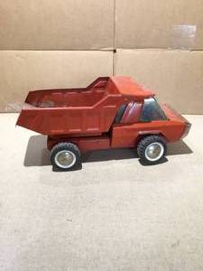 lot 4 image: Vintage Buddy L OrangeRed Dump truck Hydraulic lift