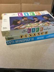 lot 74 image: 3 various games