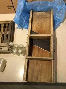 lot 92 image: Spice Rack, with 12 Jars - Vintage metal slicer