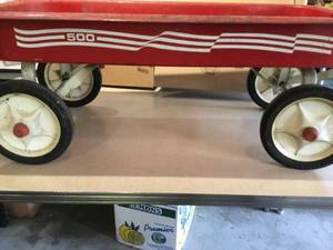 lot 110 image: Vintage Little Red Wagon - 500