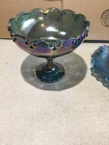 lot 121 image: Carnival Glass - Fruit bowl, and Plate