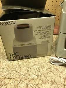 lot 174 image: Ice crusher and Juicer