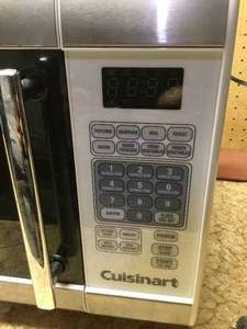 lot 228 image: Cuisinart microwave