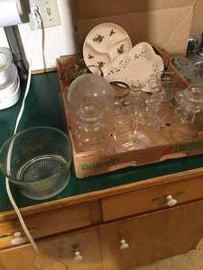 lot 268 image: Collection of glassware