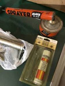 lot 273 image: Grease gun, oil gun and old black flag can sprayer