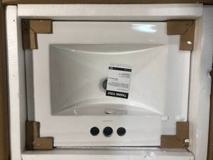 Lot of 2  Mixed Kitchen Sinks Customer Returns See Terms on Auction