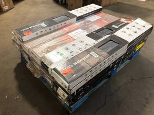 Pallet of Mixed Flooring Customer Returns See Terms on Auction