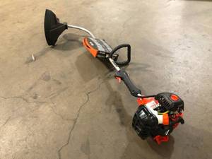 ECHO 21.2 cc Gas 2-Stroke Curved Shaft Trimmer Customer Returns See Terms on Auction