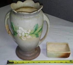 Roseville & Mccoy Pottery.