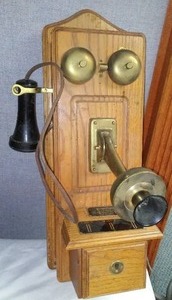 Vintage Look Wall Phone.