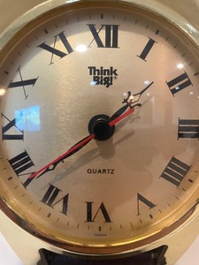 lot 50 image: Quartz Think Big Watch Wall Decor
