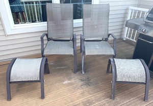 lot 73 image: 2 Lounger Chairs with Foot Rests