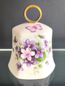 lot 97 image: Charming China