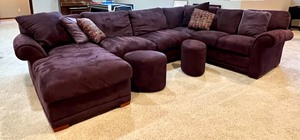 lot 5 image: Gorgeous Deep Purple Sectional