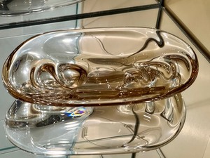 lot 88 image: Two Beautiful Art Glass Dishes