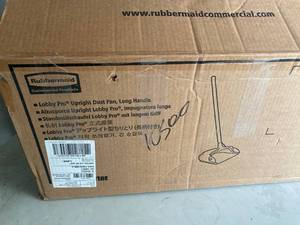 Upright Dust Pans