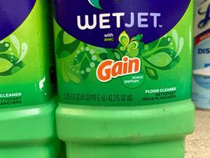 Swiffer Wetjet Floor Cleaner
