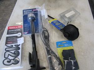 Attwood Fold Down Pole Light, 13 T...
