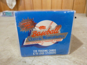 lot 29 image: 1987 Fleer Classic Miniatures Card Set
