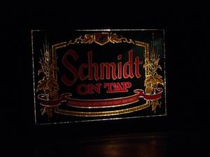 lot 17 image: VINTAGE 1983 HEILEMAN SCHMIDT ON TAP LIGHTED MIRRORED BAR SIGN BREWED WITH THE BEST FROM OUR GREAT NORTHWEST - WORKS - FANTASTIC PIECE - APPROX 20 By 15 - SEE PICTURES
