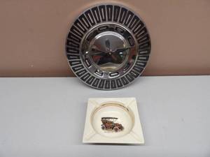 lot 30 image: VINTAGE AC SPARK PLUGS CORALOX INSULATOR ASH TRAY & VINTAGE FORD HUB CAP COLCK - NICE SET FOR THE CAVE - SEE PICTURES